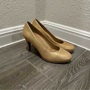 Naturalizer Gold Michelle Pumps, size 7.5